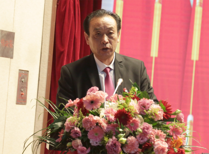 星空在线注册第一届党委班子选举大会---宝润实业集团党委常委、纪委副书记郑军同志作纪委工作报告